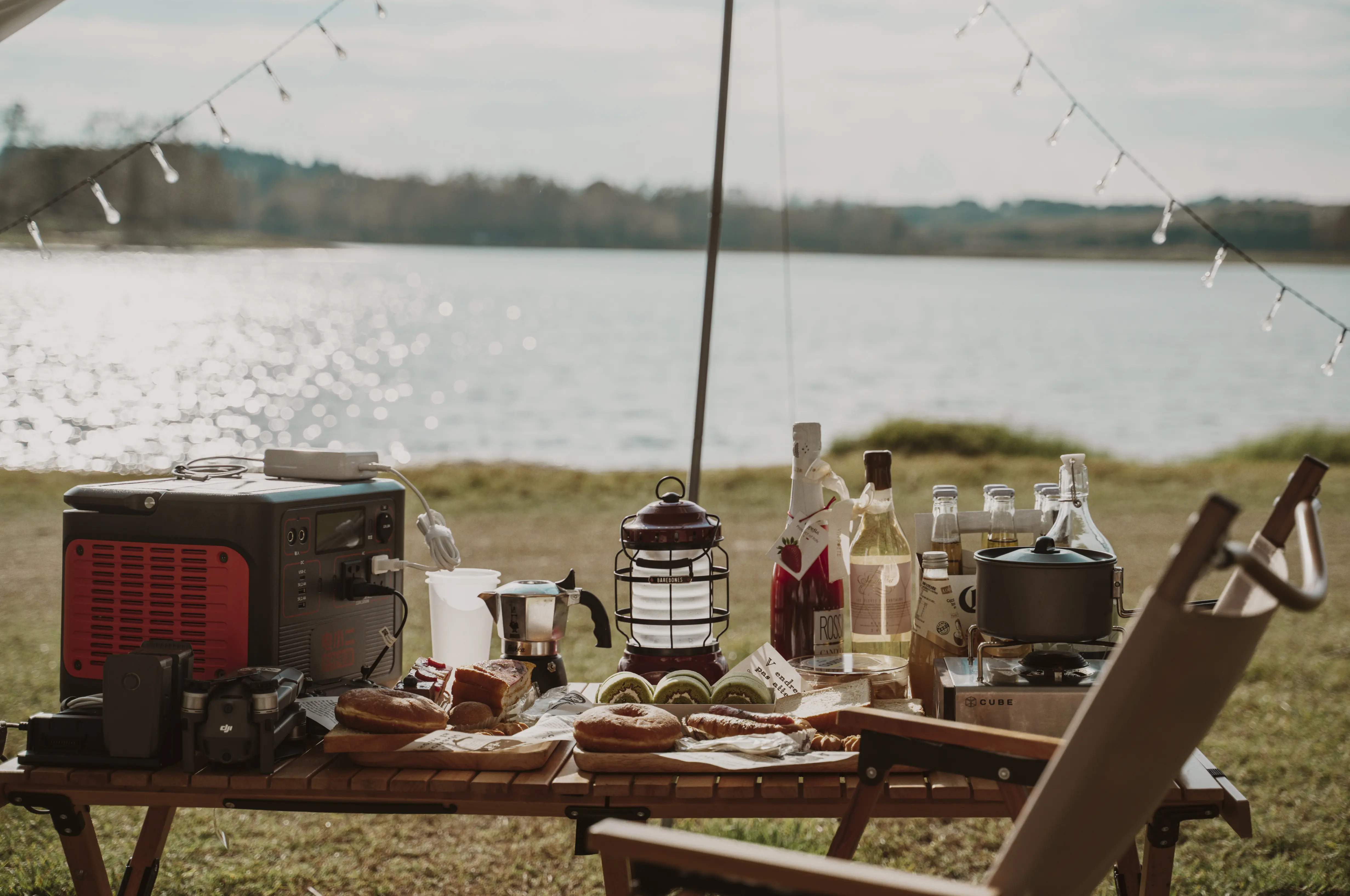 2022年露营确实火了！露营装备店装修效果图分享