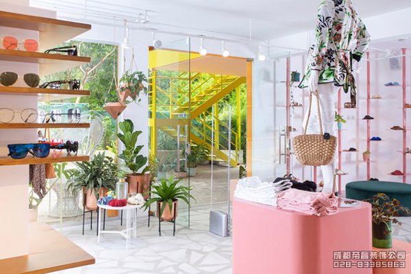 时尚女装店面装修图片