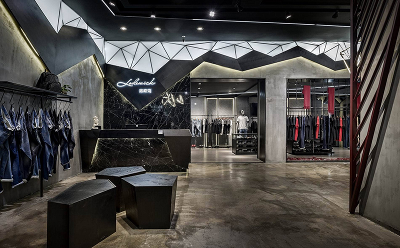 大牌服装店装修风格
