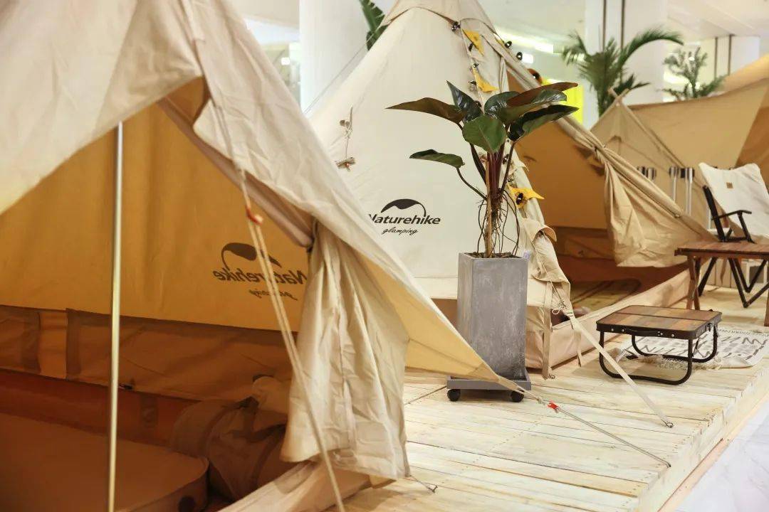 露营装备店装修效果图