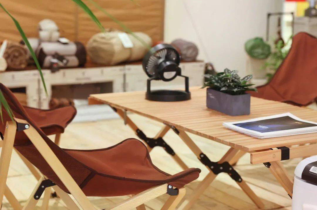 露营装备店装修效果图